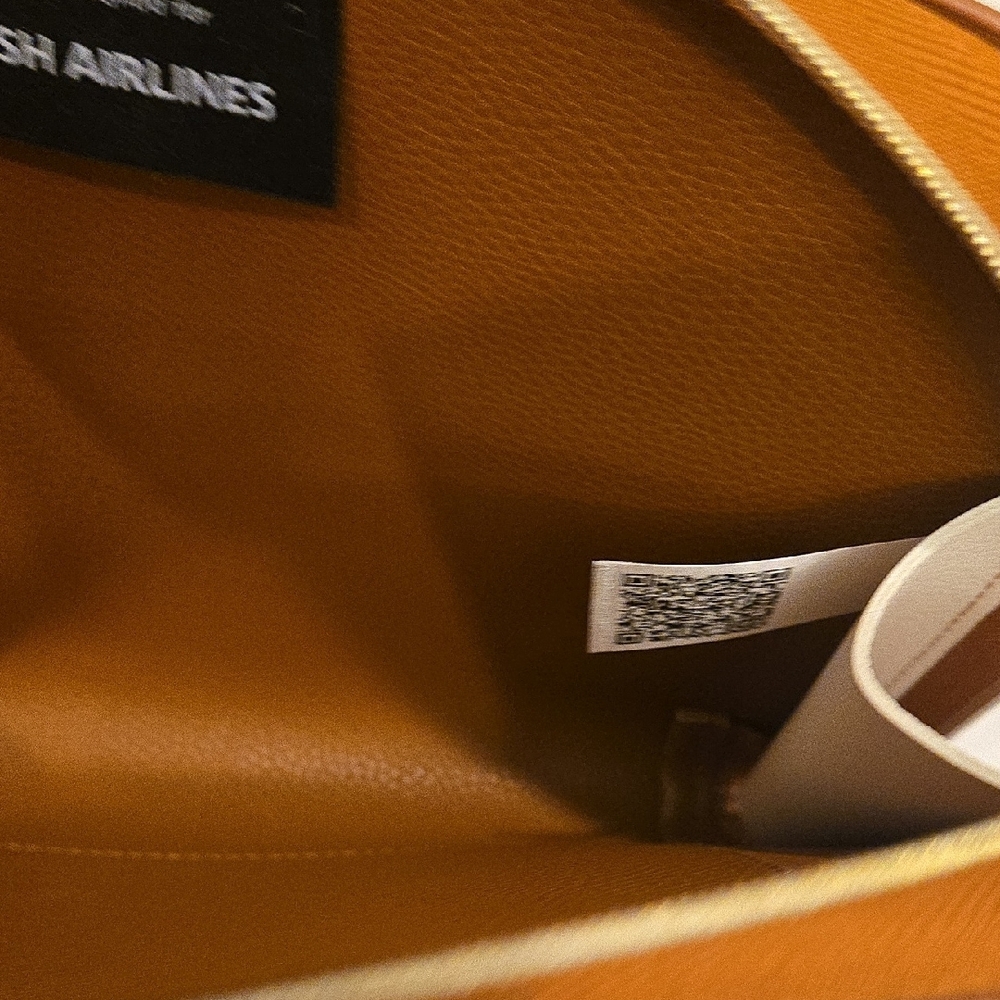 ​Authentic LANVIN Parfums Clutch - Picture 4 of 6